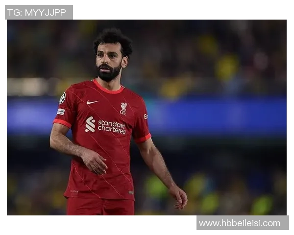 足球明星女装儿子的名字揭秘他背后的故事与成长经历